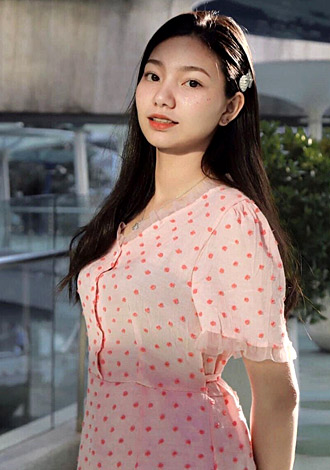 Most gorgeous profiles: Saranchaya from Bangkok, beautiful Asian member for romantic companionship