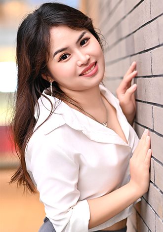 Most gorgeous profiles: caring Asian dating partner Qiaoqun from Nanning